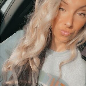 Meet your Posher, Hillary